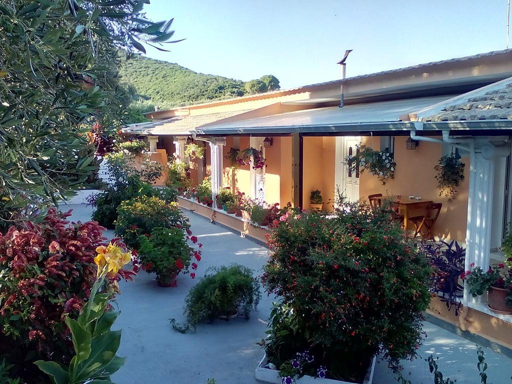Marika Garden Studios Moraitika Exterior photo